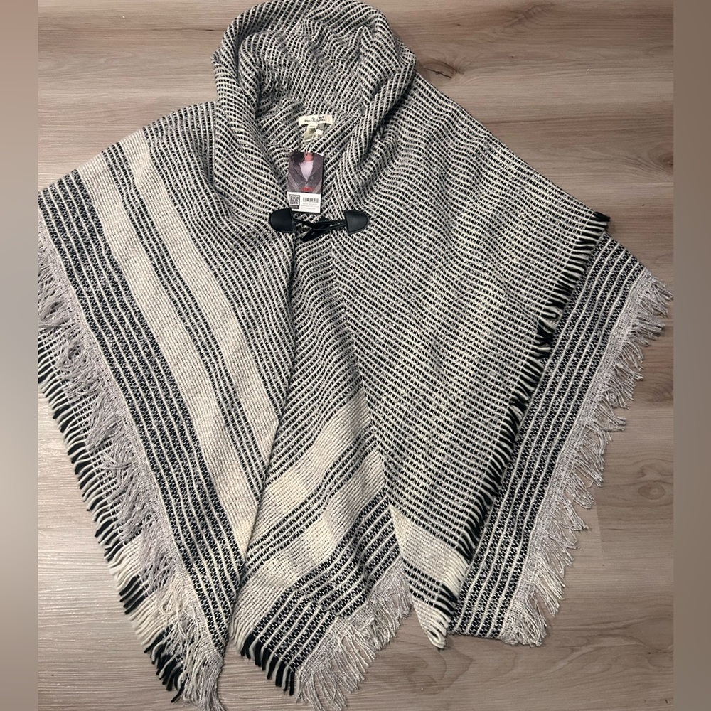 Women’s poncho